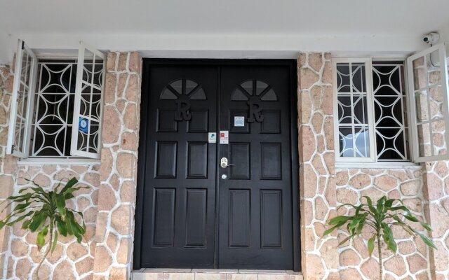 Отель Rockhampton Retreat Guest House вид на фасад
