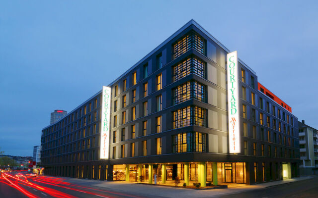 Отель Courtyard Köln Германия, Кёльн - 1 отзыв об отеле, цены и фото номеров - забронировать отель Courtyard Köln онлайн вид на фасад