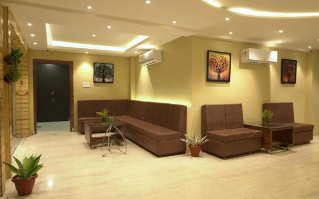 Click Hotel Capital House