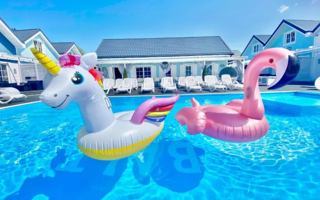 BALTIC FAMILY cottages Swimming pool Kids Club Bicycles