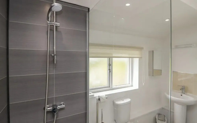 Jubilee Two Bedroom House Pet Free Baby Friendly