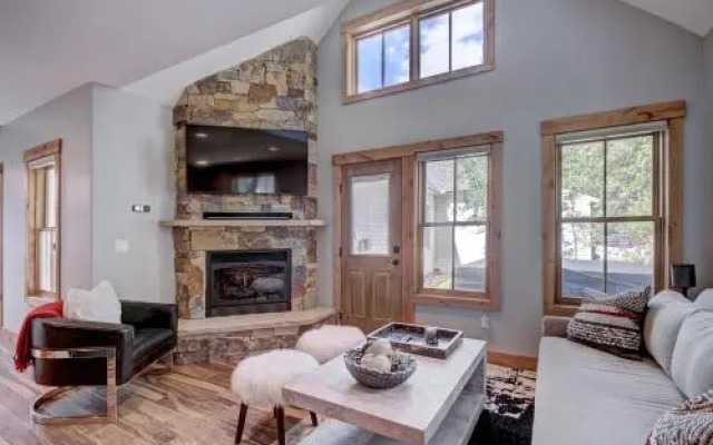 Main Street Retreat Apartment