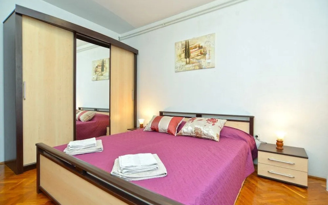 Apartment 1067