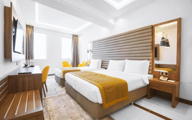 Noor Land Hotel
