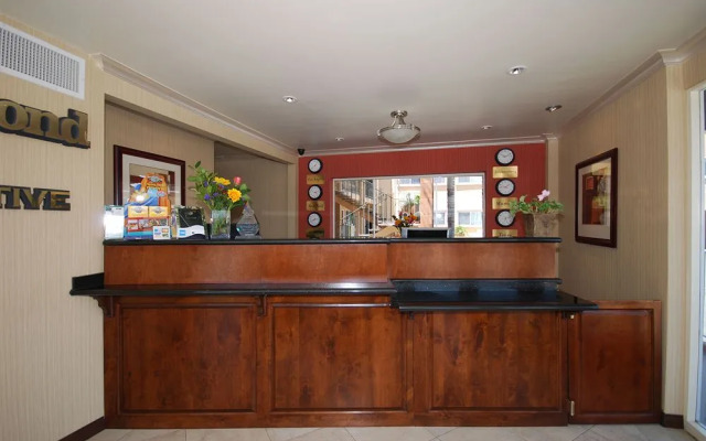 Pasadena Rose & Crown Hotel