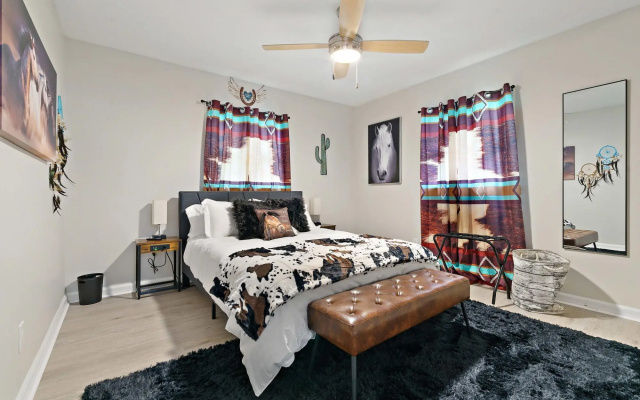 The Ranch   4-Bedrooms  Large Yard   Patio