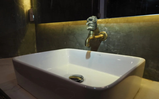 Luck-Yimm Hostel - Adults Only