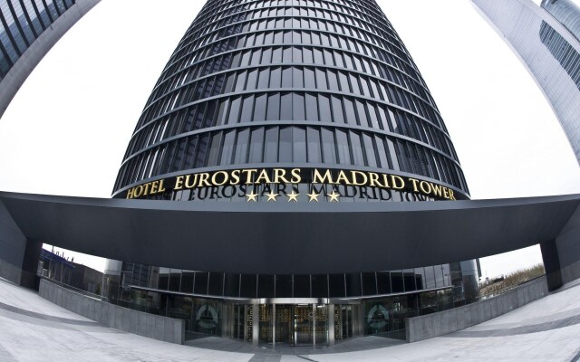 Отель Eurostars Madrid Tower Мадрид вид на фасад