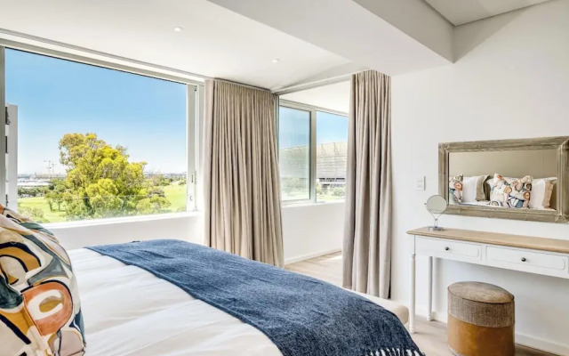 2bed Mouille Point Apartment w Amazing Cape Views