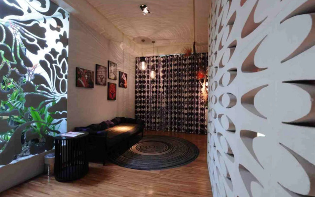 Li Hsin Motel