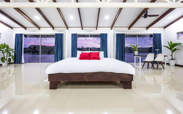 The Babylon Suite Tortuguero