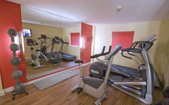 Ramada London North M1
