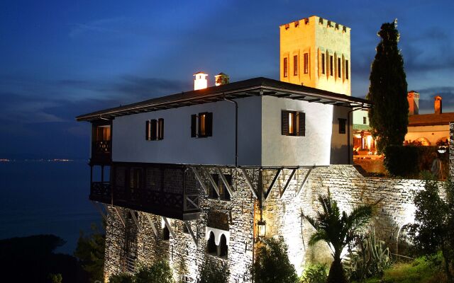 Отель Porto Carras Villa Galini вид на фасад