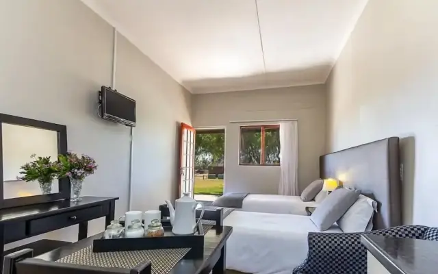 Kingfisher Hollow Exclusive Guest House
