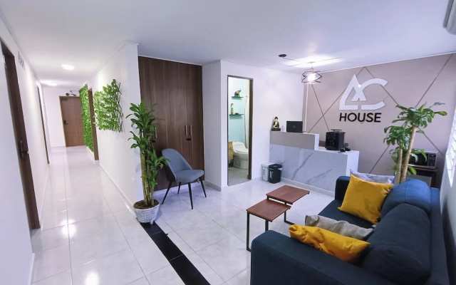 AC - House Laureles - Self Checking