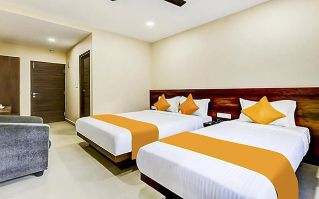 Fabhotel Rove Inn & Suites