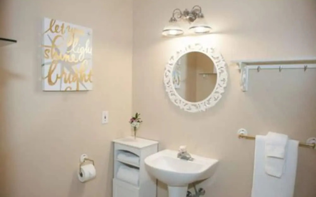 Cranberry Manor Bed and Breakfast