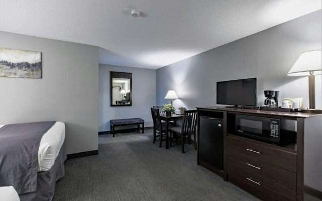 Mt Madison Inn & Suites