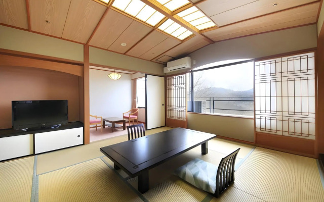 Kagaribi No Yu Ryokusuitei