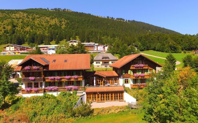 Haus Jagdhof In Bad Hindelang Germany From 153 Photos Reviews