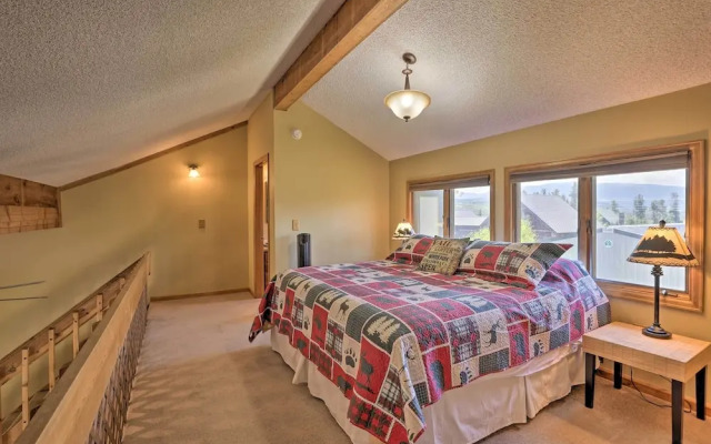 Townhome w/ Club Access on Shuttle Stop