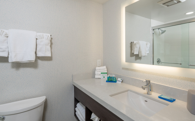 Holiday Inn Express Sunnyvale - Silicon Valley by IHG