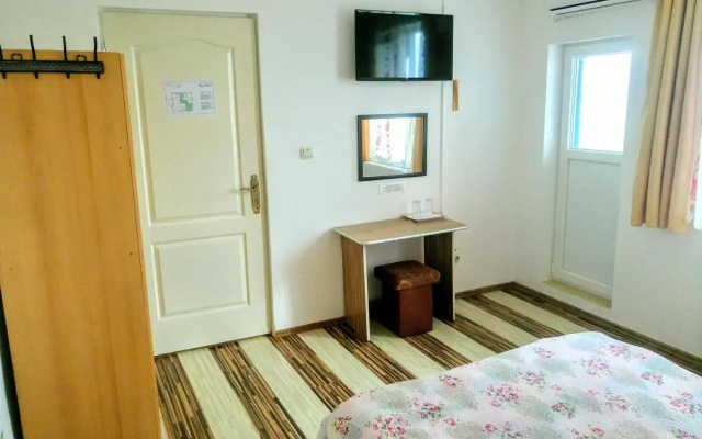 Teo Guest Rooms
