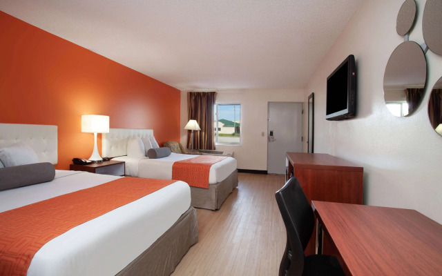 Howard Johnson by Wyndham Vero Beach/I-95
