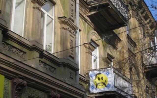 Гостиница Hostel Smile-Dnepr Украина, Днепр - отзывы, цены и фото номеров - забронировать гостиницу Hostel Smile-Dnepr онлайн вид на фасад