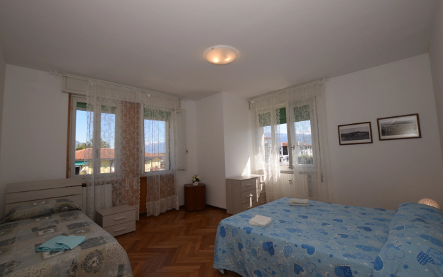 Margherita Near Lake - Family Friendly