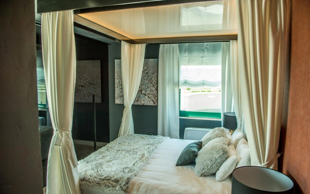 Hotel Hedonic