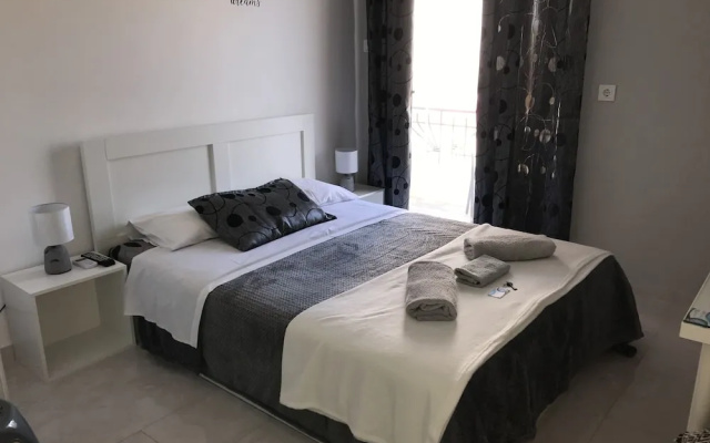 Agnoudas Guest House
