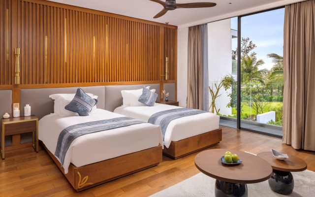Royal Beachfront Villas Danang