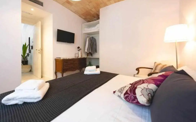 Newly renovated room w Pool y BikeParking