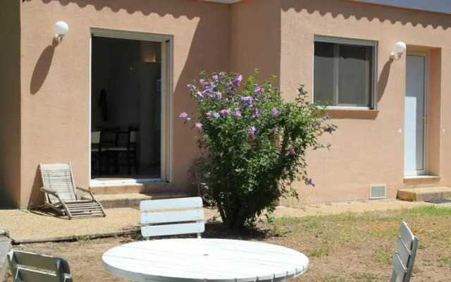 SECIC - Villa pieds dans leau Porticcio
