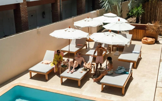 Отель Casa Solana Patong Beach