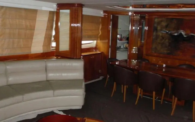 Yacht Azimut 100