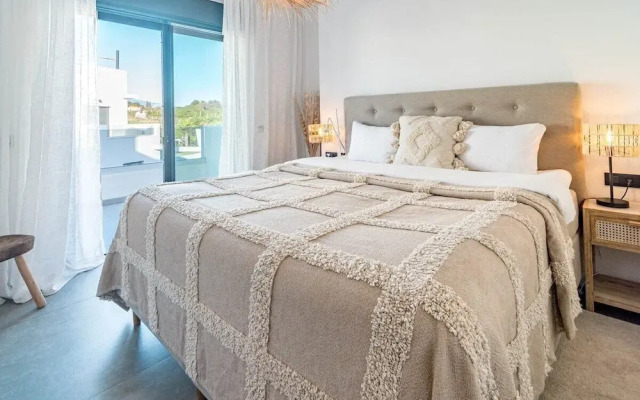 Lae11.2d - Large Terrace With Stunning Views
