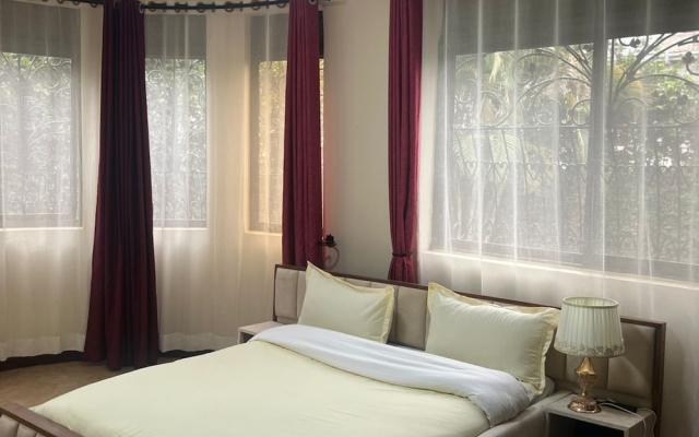 Elma Suites & Lounge