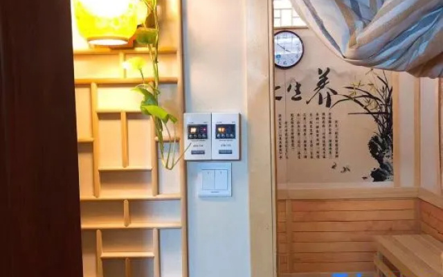 Yuanyu Express Hotel (Zhengzhou East Railway Station)