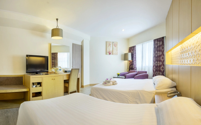 Jomtien Palm Beach Hotel And Resort