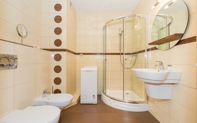 Apartments 11 Listopada by Renters