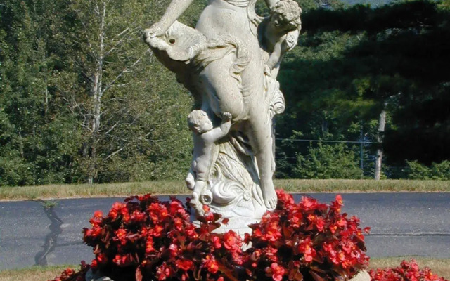 The Manor On Golden Pond