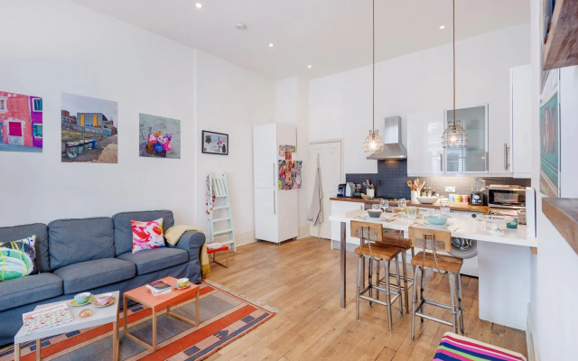 West Kensington Home Near Earls Court
