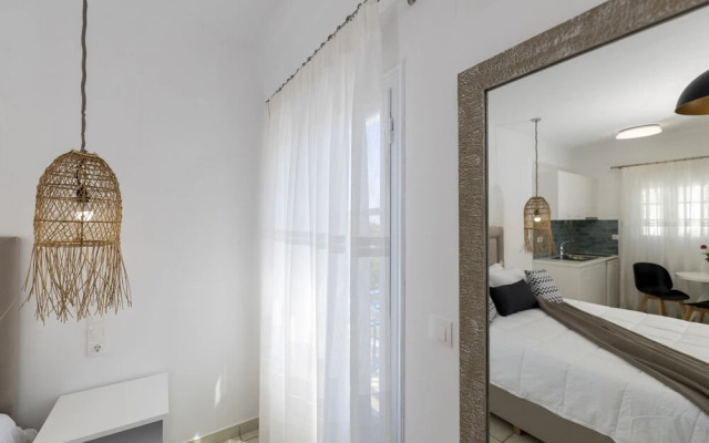 Eutuxia Rooms & Studios