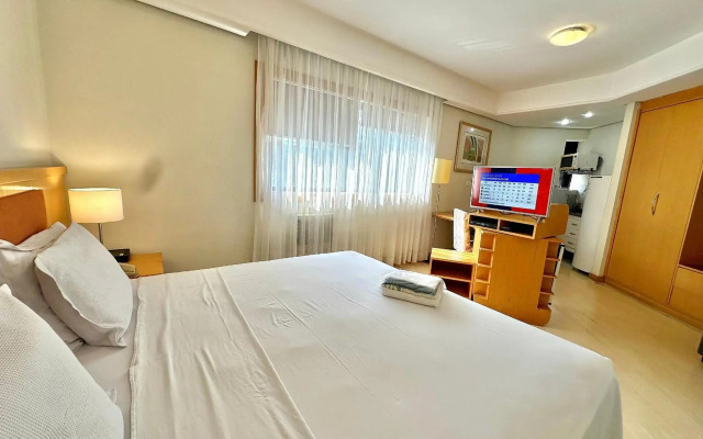 Bienal First Class Flat Service - UH403