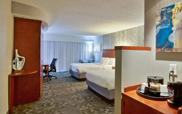 Courtyard by Marriott Clarksville