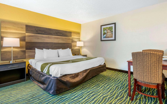 Quality Inn & Suites Leesburg Chain of Lakes