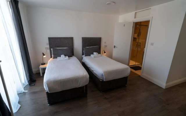 Abbey Point Hotel
