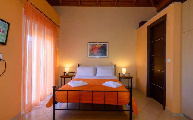 Kyparissia Garden Retreat - Premium Family Suite